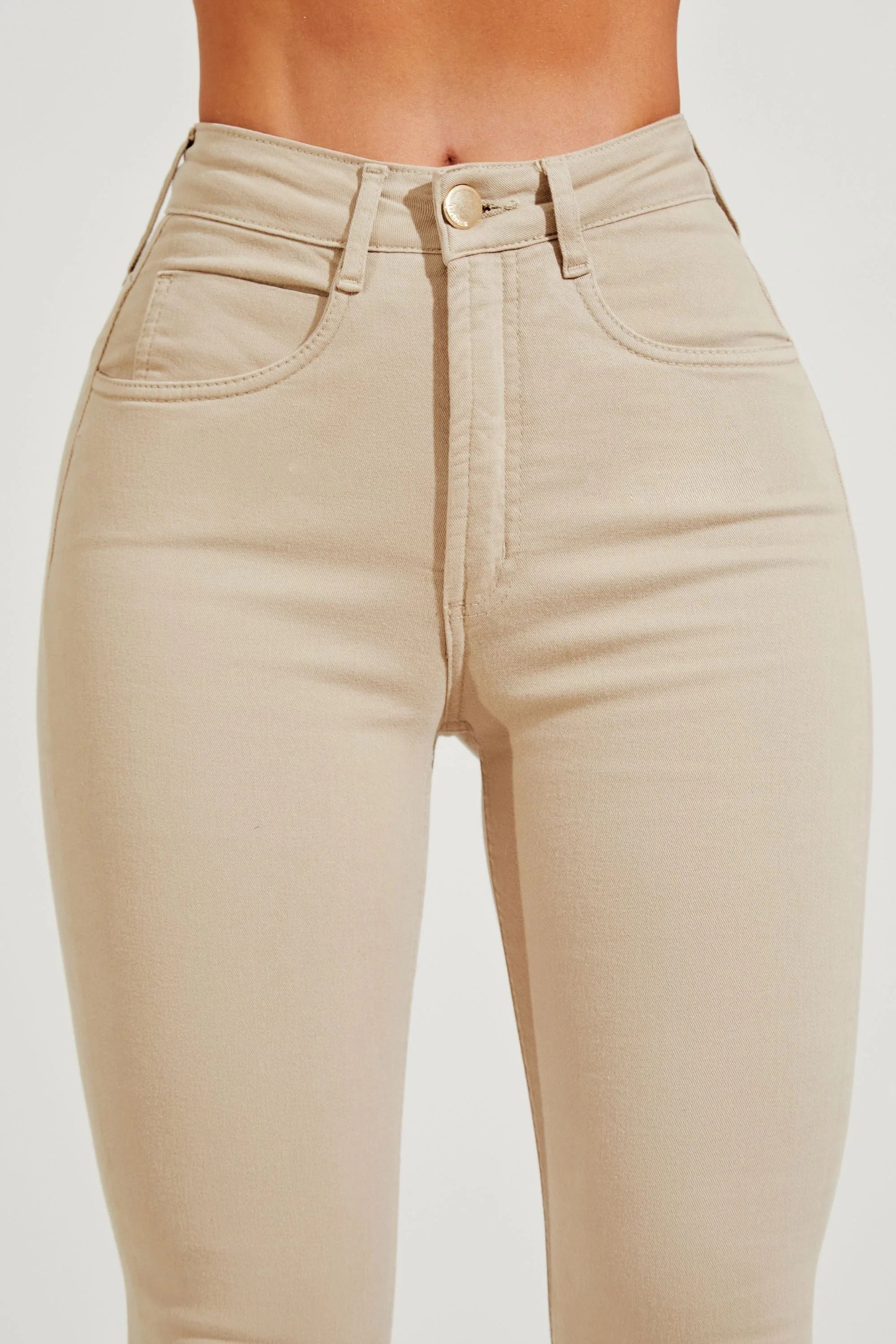 Calça Jeans Modeladora Boot Cut Nude Cós Médio